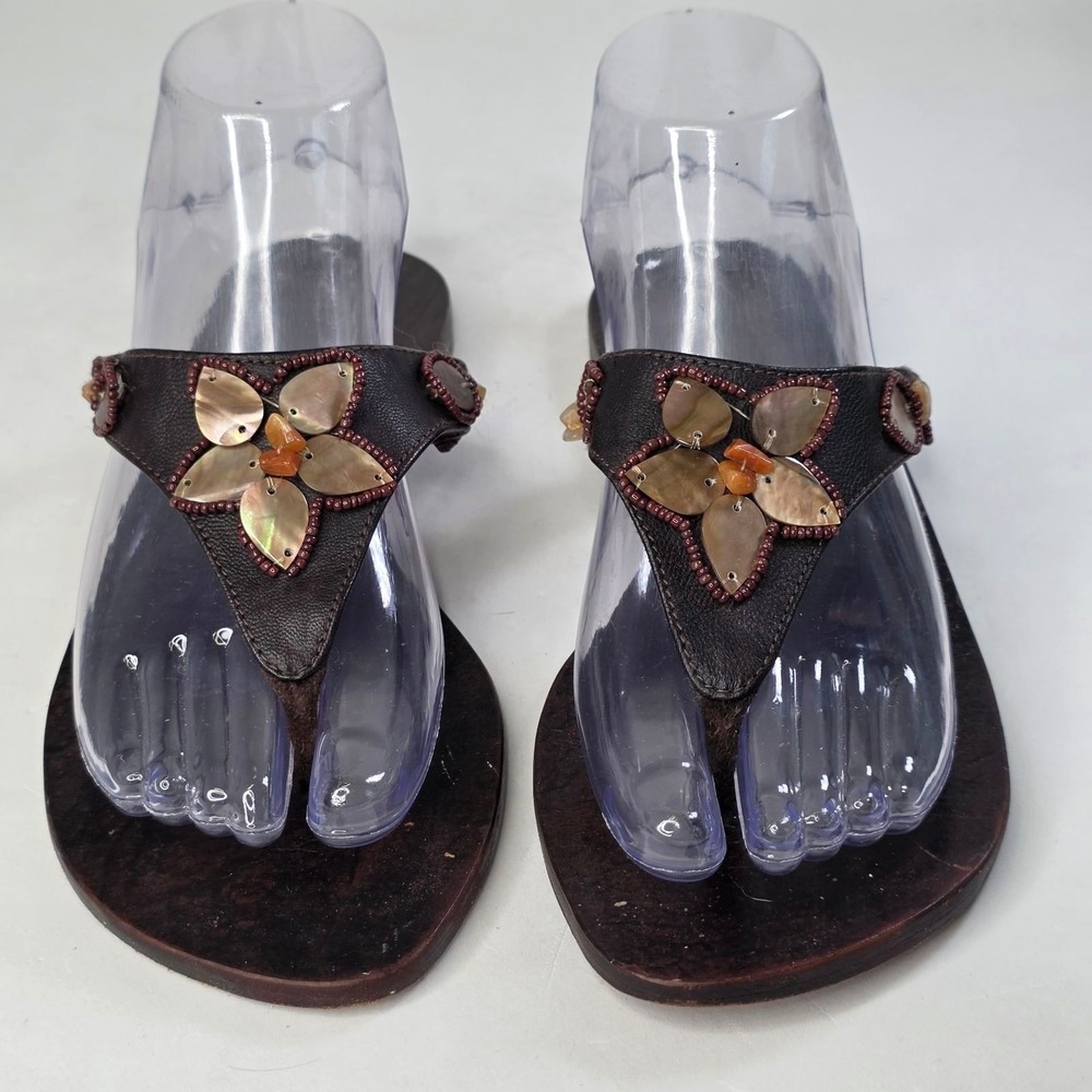 Mystique Sandals Women's Size 8 M Brown Leather Floral Beaded Shell Thong Shoes